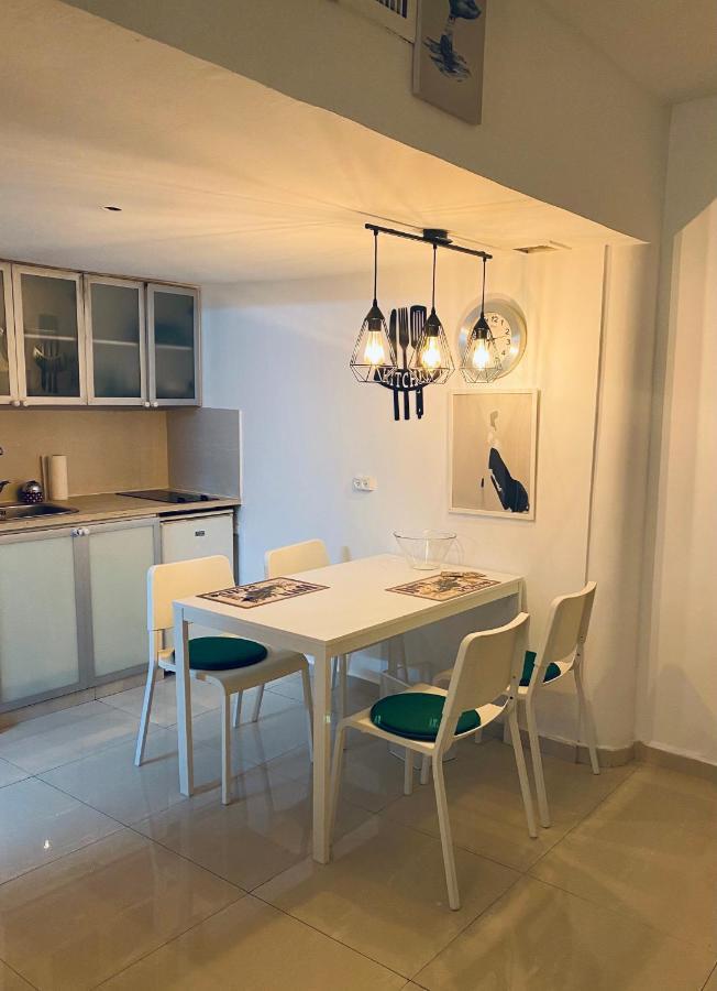 Sunny Sea View Studio Apartment Herzliya ภายนอก รูปภาพ