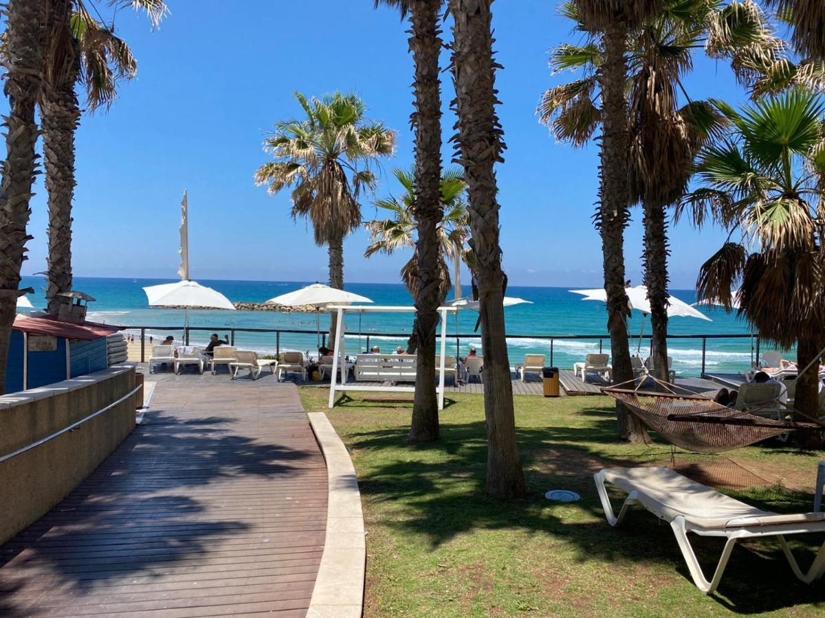 Sunny Sea View Studio Apartment Herzliya ภายนอก รูปภาพ