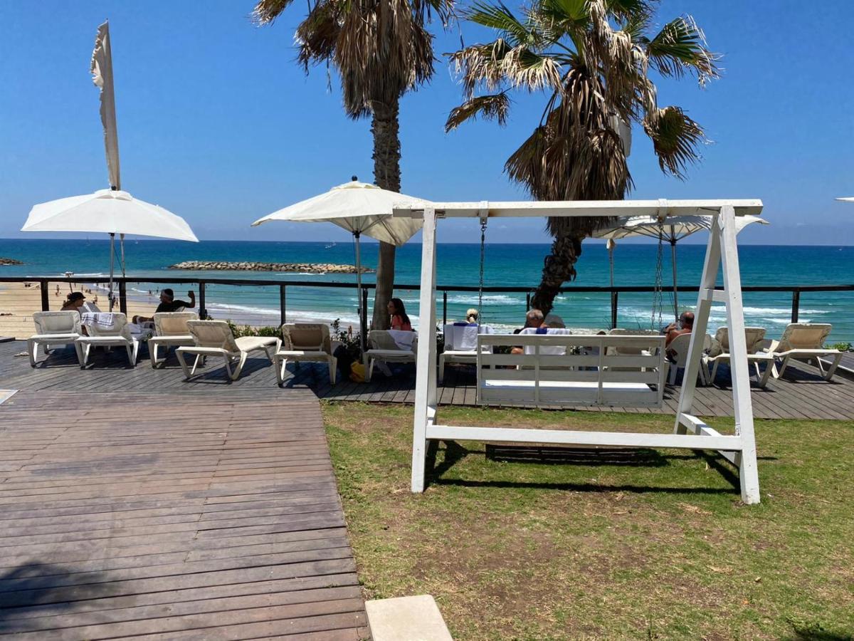 Sunny Sea View Studio Apartment Herzliya ภายนอก รูปภาพ