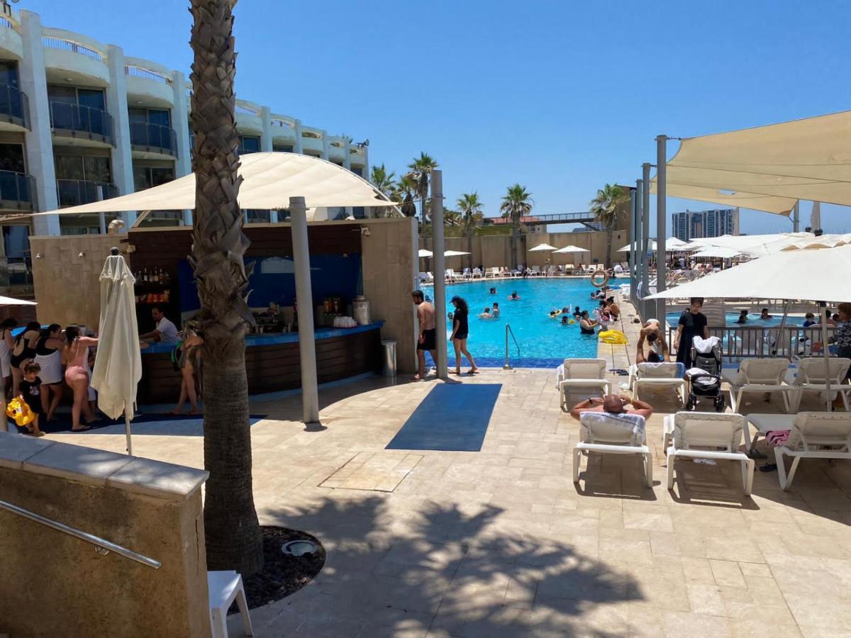 Sunny Sea View Studio Apartment Herzliya ภายนอก รูปภาพ
