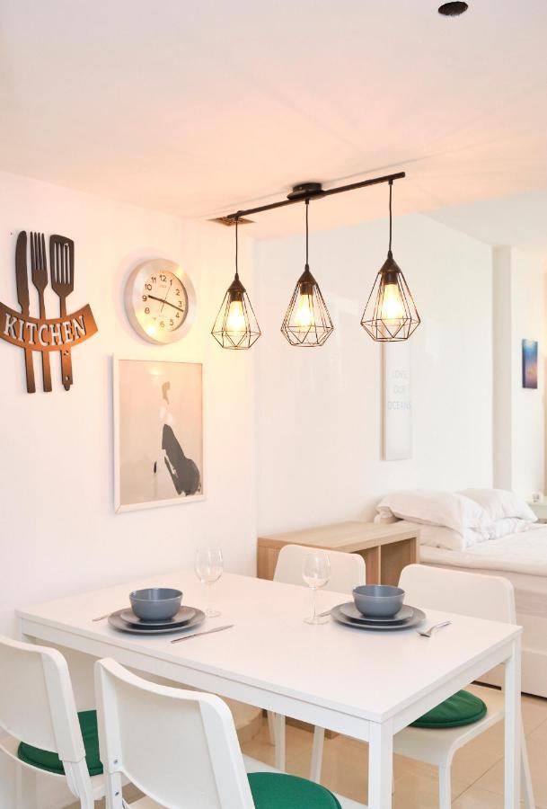 Sunny Sea View Studio Apartment Herzliya ภายนอก รูปภาพ