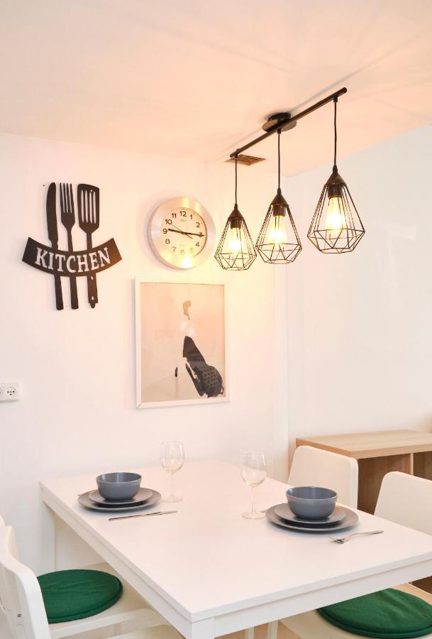 Sunny Sea View Studio Apartment Herzliya ภายนอก รูปภาพ