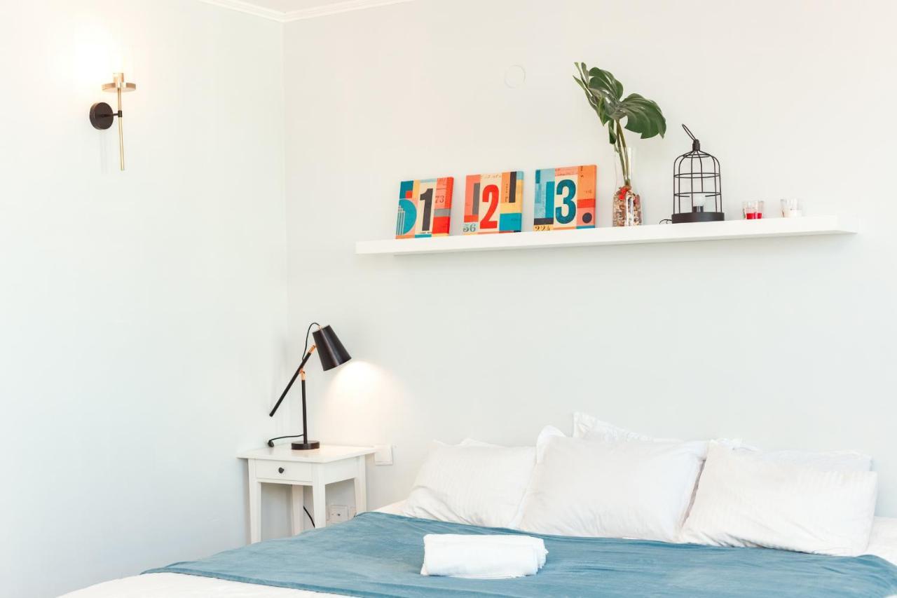 Sunny Sea View Studio Apartment Herzliya ภายนอก รูปภาพ