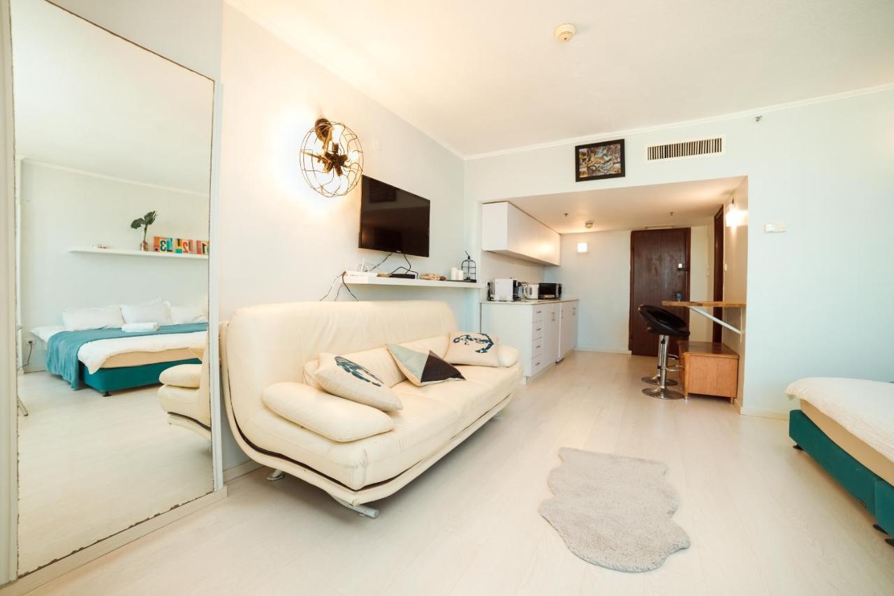 Sunny Sea View Studio Apartment Herzliya ภายนอก รูปภาพ