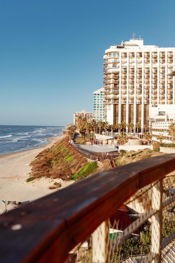 Sunny Sea View Studio Apartment Herzliya ภายนอก รูปภาพ
