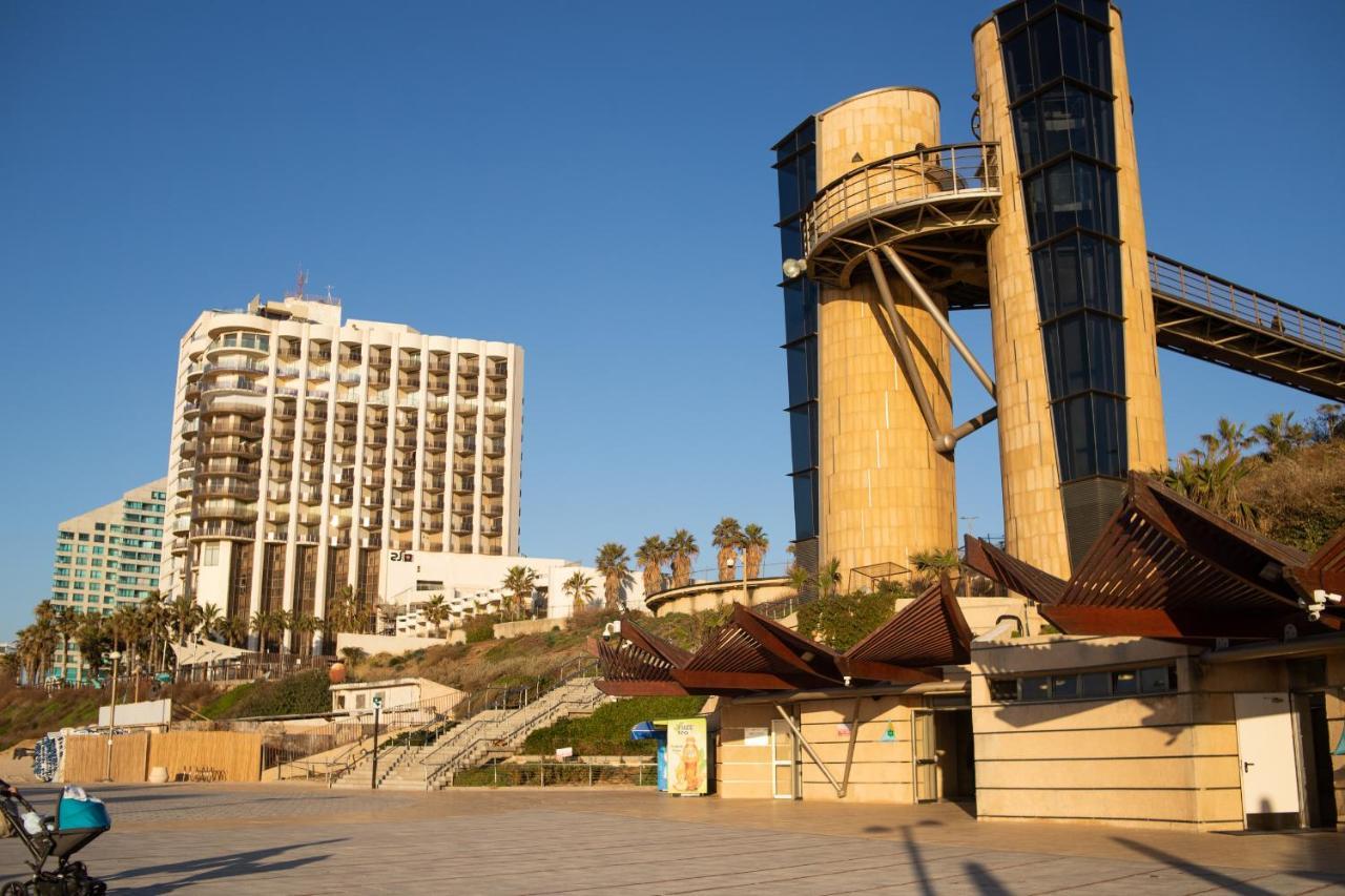 Sunny Sea View Studio Apartment Herzliya ภายนอก รูปภาพ