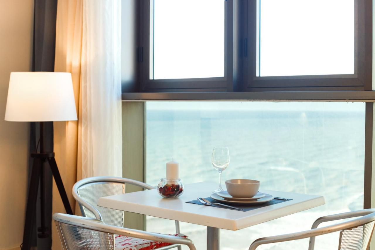 Sunny Sea View Studio Apartment Herzliya ภายนอก รูปภาพ