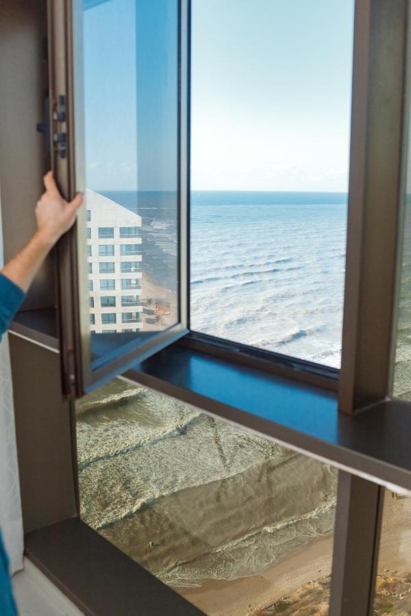 Sunny Sea View Studio Apartment Herzliya ภายนอก รูปภาพ