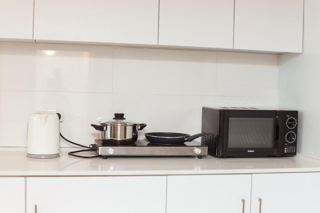 Sunny Sea View Studio Apartment Herzliya ภายนอก รูปภาพ