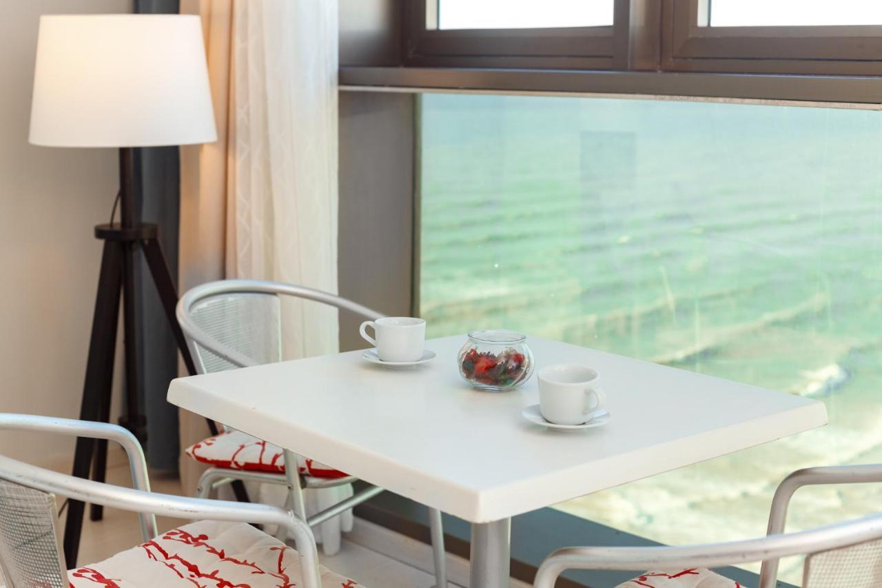 Sunny Sea View Studio Apartment Herzliya ภายนอก รูปภาพ